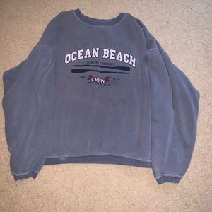 Vintage ocean beach crewneck. Size large
